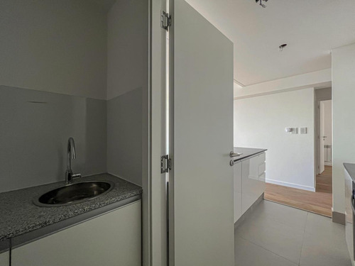 Imagen 8 de 28 de Departamento De 1 Dormitorio Más Comodín Y Vista Al Río