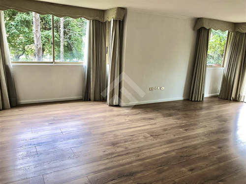 Departamento En Venta De 4d-3b En Las Condes