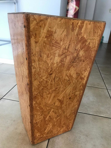 Cajon Cubano De Raspadura. 