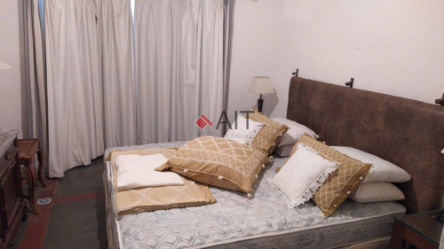 Imagen 8 de 17 de Casa De 3 Dormitorios Con Amplio Jardin Y Piscina, Totalmente Cercada.