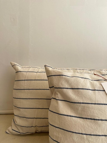 Imagen 2 de 2 de Almohadon Tussor Rayas Largo 90x50 Cm Pura Home