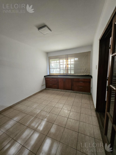 Casa En Venta 5 Amb En Parque Leloir