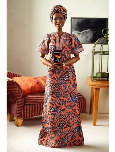 Imagem 6 de 9 de Barbie Inspiring Women Maya Angelou 2021 Escritora Signature