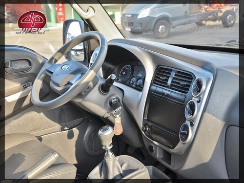 Imagem 11 de 15 de Kia Bongo K2500 Com Baú 2019