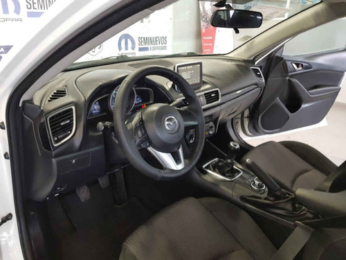 Imagen 9 de 15 de Mazda Mazda 3 2015 4p Sedán I Touring L4/2.0 Man