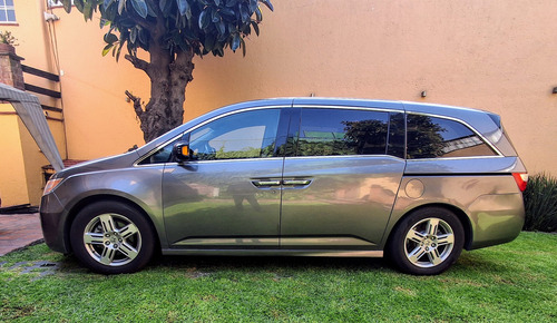 Honda Odyssey 3.5 Touring Minivan Cd Qc Dvd At