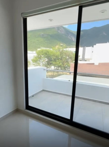 Casa En Venta En Colonia Laderas Abedul, Monterrey, Nuevo León