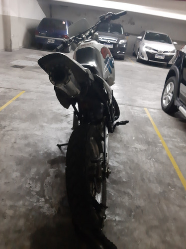 Imagen 3 de 6 de Suzuki Dr 650