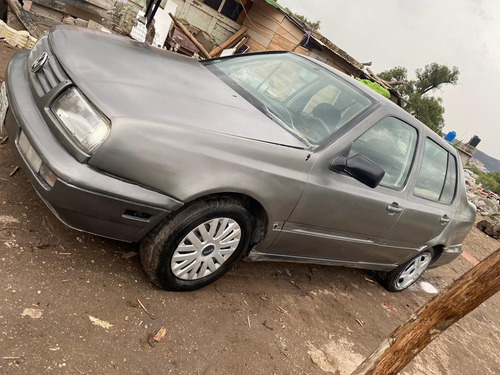 Varilla De Cofre Jetta A3 93-97 1.8 (Usado)