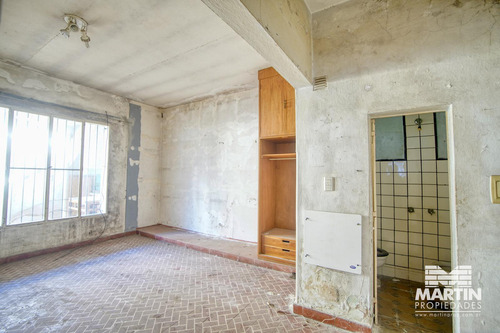 Casa A Reciclar De 277 M2.