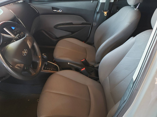 Imagem 8 de 12 de Hyundai Hb20s 1.6 Premium 16v Flex 4p Automático