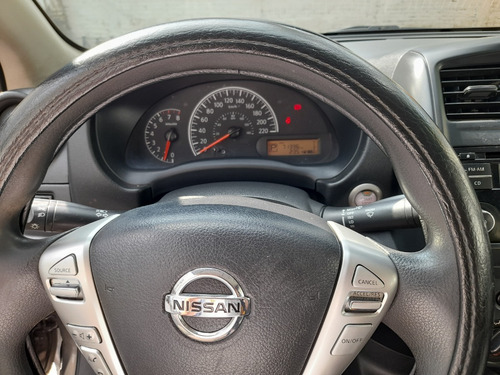 Imagen 9 de 11 de Nissan Versa 2016