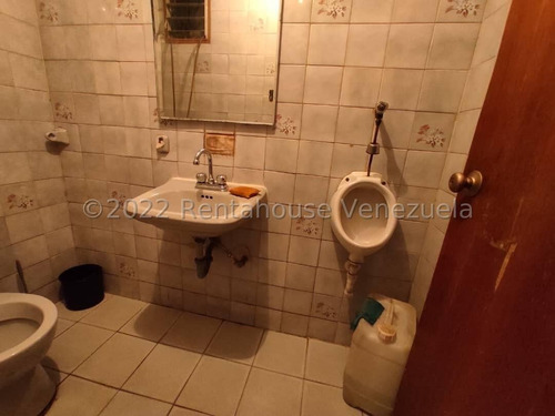 Imagen 9 de 30 de °|° Jglópez °|° Atención Inversionista *** Galpón En Venta ** Centro Barquisimeto Lara, 0414-5533925 Codigo 23-5577 $ 150000 3 Baños 637.54 M²