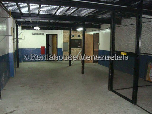 Alquiler De Amplio Galpón / Deposito Con Oficinas Y Ubicación Estratégica Al Lado Del Centro Comercial Sambil. Mls #26-334 Mv