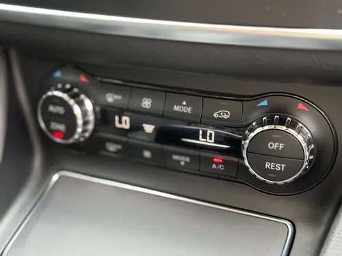 Mercedes-Benz Clase GLA 1.6 Urban