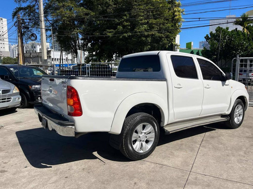 Imagen 13 de 15 de Toyota Hilux .