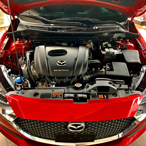 Imagen 5 de 21 de Mazda 2 Sedan Touring At Rojo