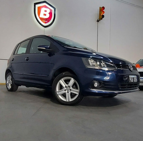 Imagen 4 de 9 de Volkswagen Fox 2015 1.6 Confortline Saf