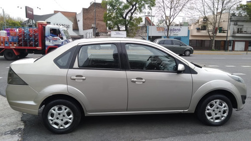 Ford Fiesta Max Ambiente