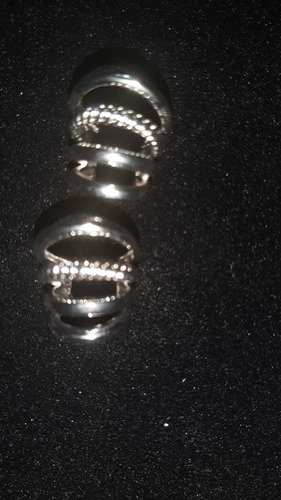 Imagem 2 de 3 de Brinco Prateado Ear Hook 4 Argolas Alta Fusão - Sa849brp
