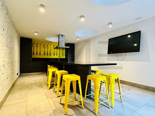 Oportunidad Amoblado En Arriendo De 2 Dorm. En Las Condes