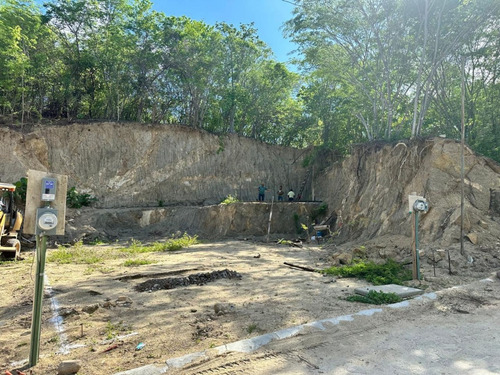 Terreno Multifamiliar (aplanado Y Listo Para Construir) En Venta En Sector H, La Crucecita, Huatulco.