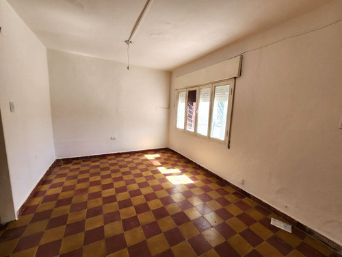 Venta Casa 2 Dormitorios Cochera Talleres Sud