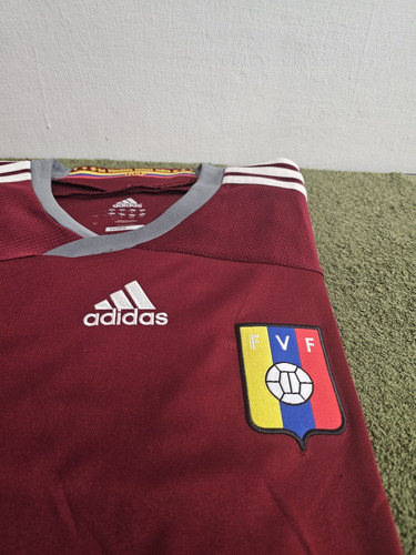 Camiseta adidas Fvf Vinotinto - Original