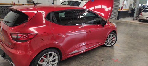 Imagen 15 de 15 de Renault Clio 2015 1.6 Rs 200 Ed Priv Piel Mt