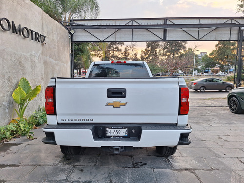 Chevrolet Silverado 5.4 2500 Cab Reg Ls 4x2 At