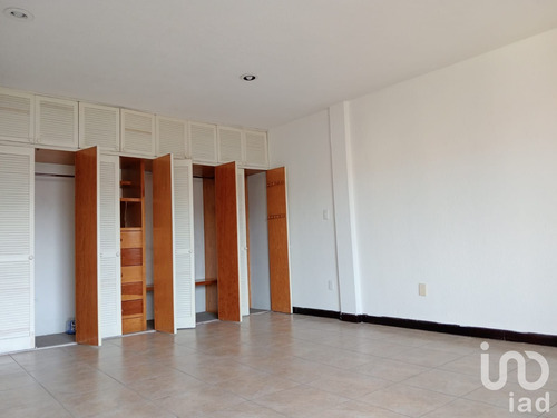 Venta Edificio 6 Ambientes Viveros De La Loma