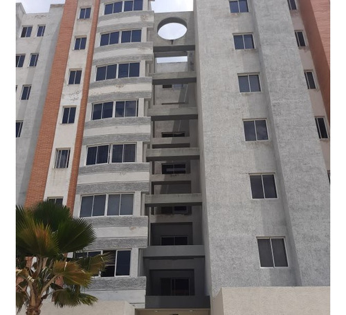 Apartamento En Conj. Res. Puerta Real Iii Etapa, Valencia    Pra-079