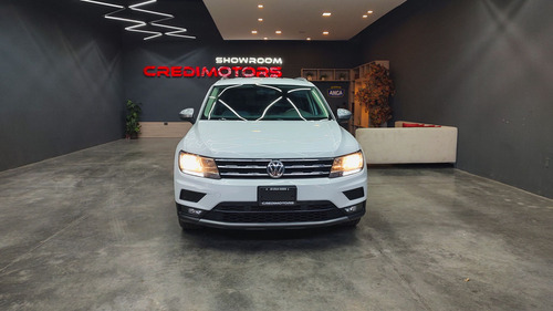 Volkswagen Tiguan 1.4 Comfortline 7p At piel