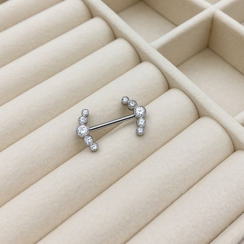 Piercing Mamilo Antialérgico Titânio 16mm 5 Zircônias Cachos Cor Prateado
