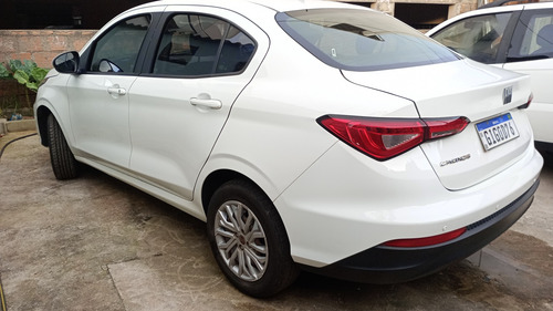 Fiat Cronos 1.3 Flex 4p