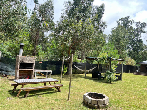 Hermosa Casa Cabaña En Punta Negra. - 3 Cuartos, 2 Baños, Piscina, Parillero, Deck