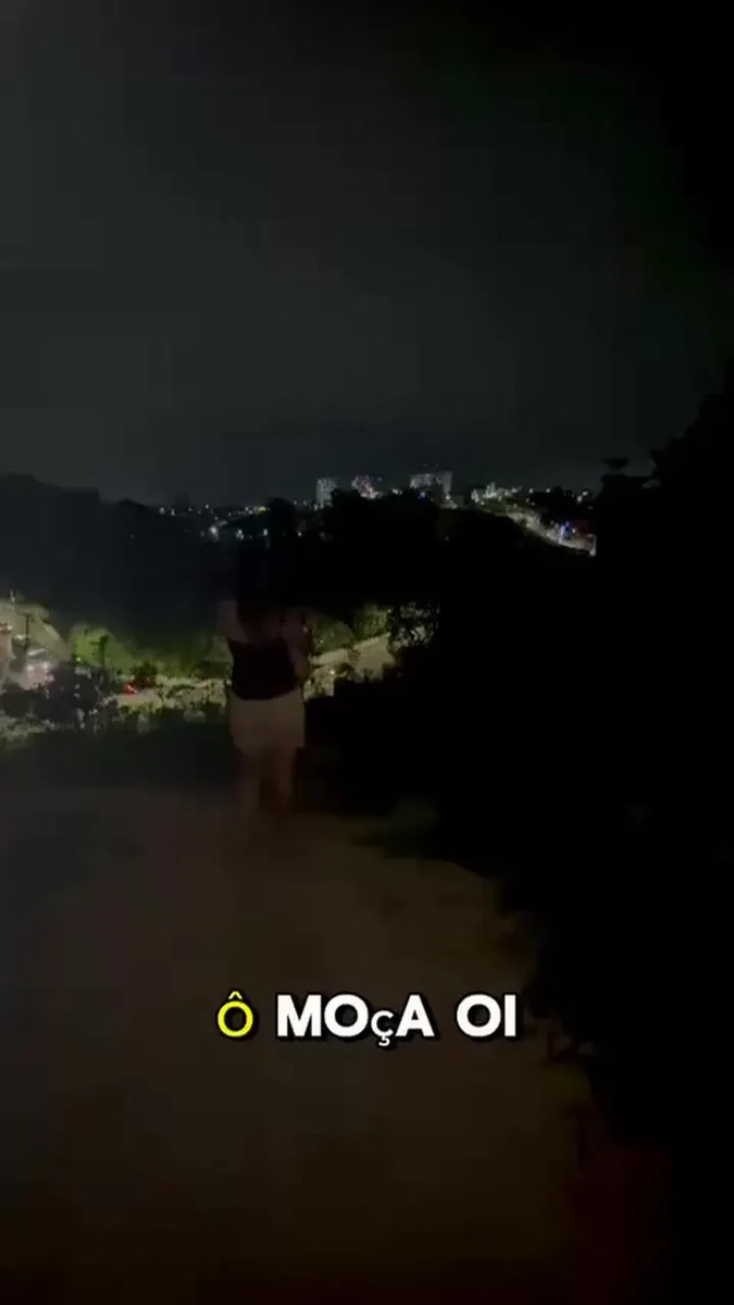 Lanterna Mais Forte Do Mundo Recarregável Tática Potente Led Apfer