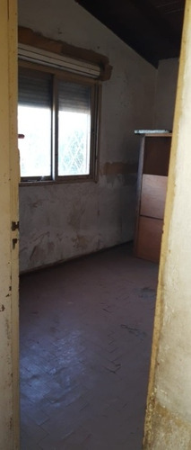 Imagen 10 de 12 de Casa De 5 Ambientes A Refaccionar En Venta - Moron Sur
