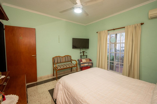 Se Vende Casa Interna Muy Grande En Barrio Roma