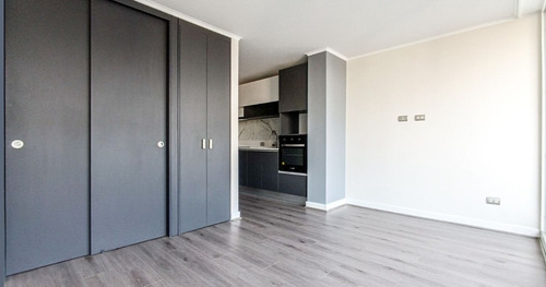 Arriendo Dpto. Estudio, A 1 Cuadra De Metro Las Rejas