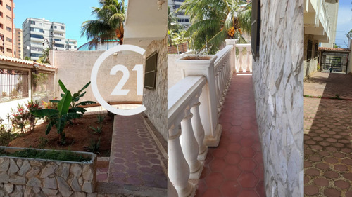 Imagen 3 de 11 de Casa En Playa Grande Espaciosa