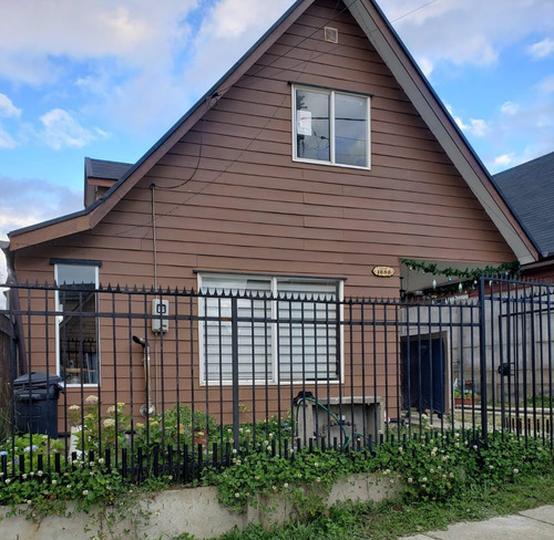 Se Vende Casa 3d, 2b Con Ampliación. Estacionamiento, Patio.