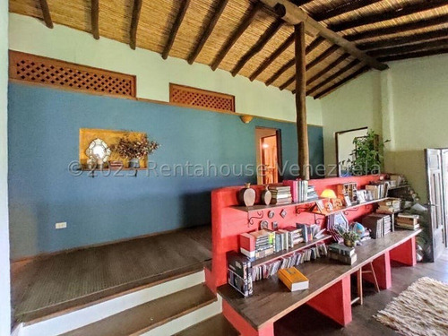 Casa De Campo En Venta En Hacienda Loma Brisa La Victoria 24-763 Wjo