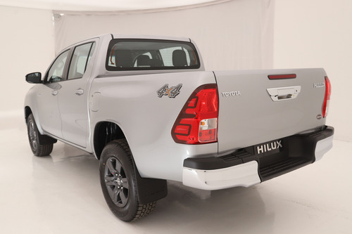 Toyota Hilux Pick-up 2.4 Cd Sr 150cv 4x2 At Cr7