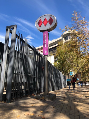 Oficina 65 M² Ubicada En El Mejor Barrio De Providencia