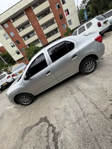 Renault Logan Authentique