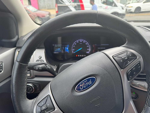 Ford Ranger 3.2 Limited Cab. Dupla 4x4 Aut. 4p