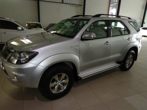 Toyota Hilux Sw4 Cd 3 .0 Srv 4x4 Aut.