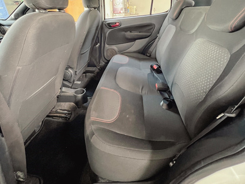 Fiat Uno 1.3 FIREFLY FLEX SPORTING 4P DUALOGIC