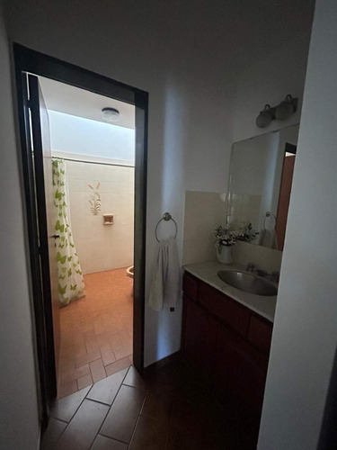 Vende Casa 3 Dorm En Barrio Urca!